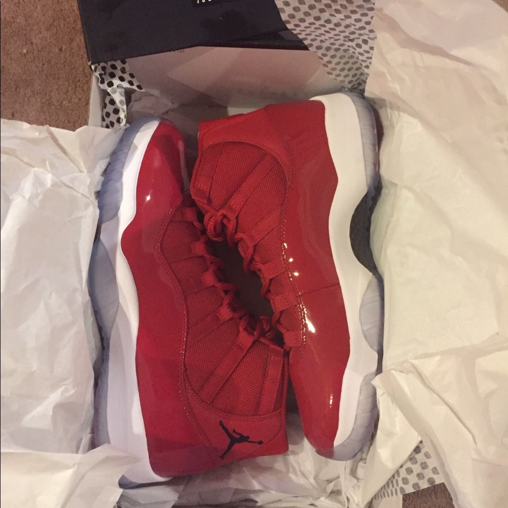 Gym Red 11s